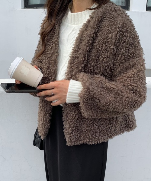 ECLIN（エクラン）の「ボリュームノーカラーボアブルゾン（ブルゾン・レディース・ブラック/ベージュ/モカ・FREE）」の14枚目の写真