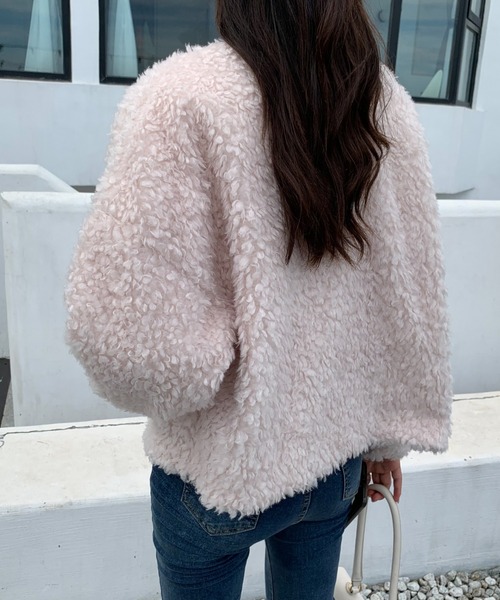 ECLIN（エクラン）の「ボリュームノーカラーボアブルゾン（ブルゾン・レディース・ブラック/ベージュ/モカ・FREE）」の6枚目の写真