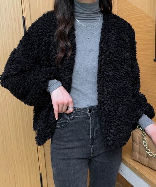 ECLIN（エクラン）の「ボリュームノーカラーボアブルゾン（ブルゾン・レディース・ブラック/ベージュ/モカ・FREE）」の16枚目の写真