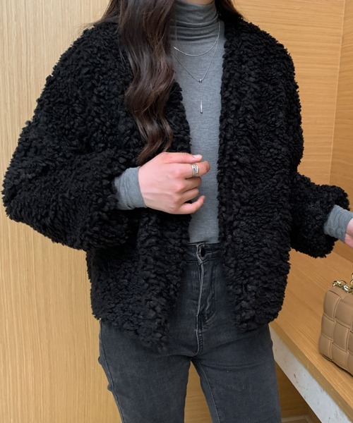 ECLIN（エクラン）の「ボリュームノーカラーボアブルゾン（ブルゾン・レディース・ブラック/ベージュ/モカ・FREE）」の7枚目の写真