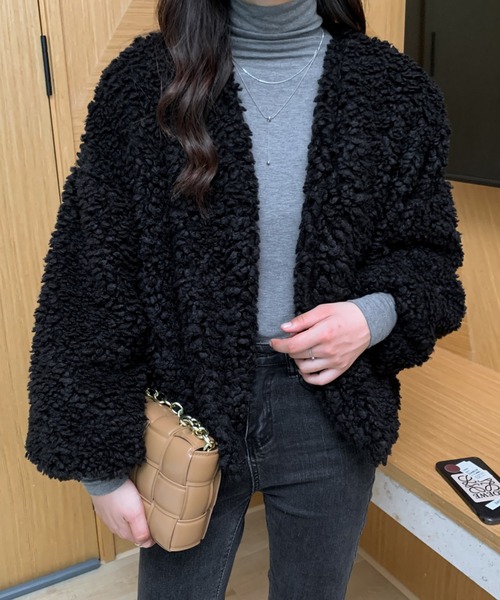 ECLIN（エクラン）の「ボリュームノーカラーボアブルゾン（ブルゾン・レディース・ブラック/ベージュ/モカ・FREE）」の17枚目の写真