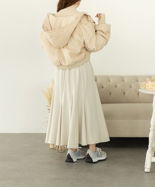 SLURR（スラ―）の「フードZIPブルゾン(中綿)（ブルゾン・レディース・アイボリー/ブラック・FREE）」の14枚目の写真