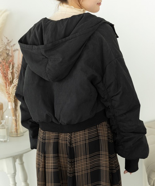 SLURR（スラ―）の「フードZIPブルゾン(中綿)（ブルゾン・レディース・アイボリー/ブラック・FREE）」の15枚目の写真