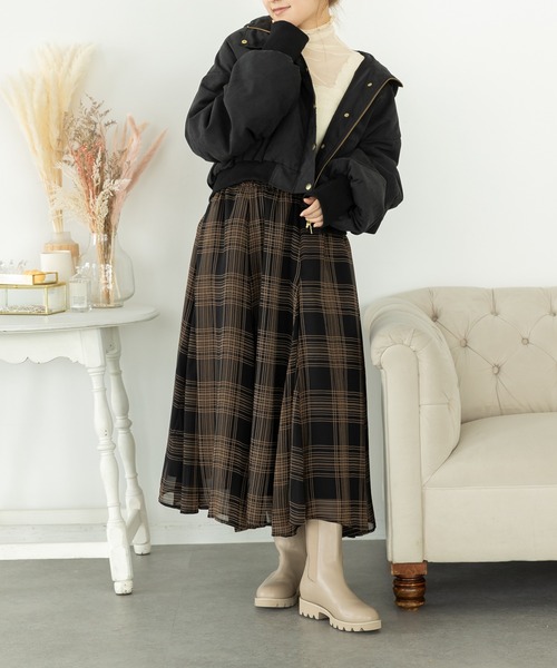 SLURR（スラ―）の「フードZIPブルゾン(中綿)（ブルゾン・レディース・アイボリー/ブラック・FREE）」の12枚目の写真