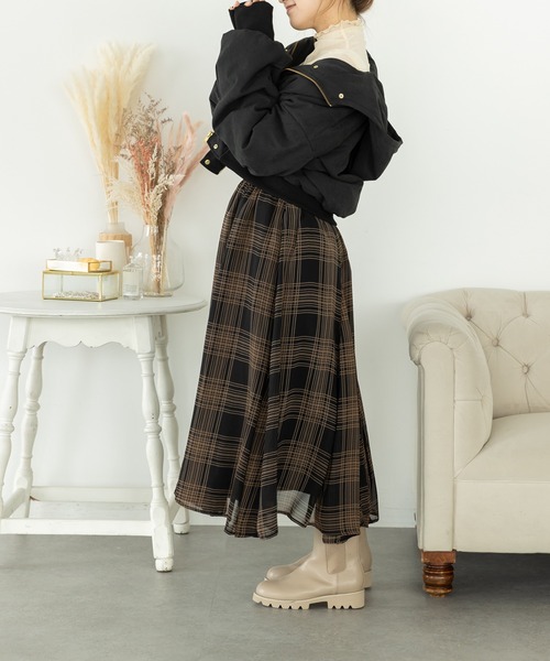 SLURR（スラ―）の「フードZIPブルゾン(中綿)（ブルゾン・レディース・アイボリー/ブラック・FREE）」の5枚目の写真