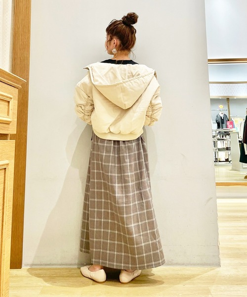 SLURR（スラ―）の「フードZIPブルゾン(中綿)（ブルゾン・レディース・アイボリー/ブラック・FREE）」の10枚目の写真