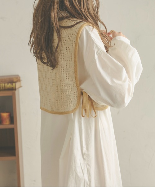 Ambre Neige(アンブルネージュ)の「透かし編みニットベスト/【WEB/EC限定商品】(ベスト・レディース・モカ/アイボリー・FREE)」の4枚目の写真