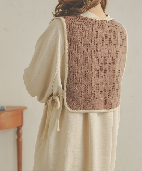 Ambre Neige(アンブルネージュ)の「透かし編みニットベスト/【WEB/EC限定商品】(ベスト・レディース・モカ/アイボリー・FREE)」の11枚目の写真