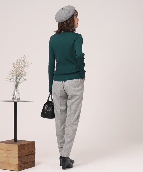 SHOO・LA・RUE（シューラルー）の「◆【美脚シルエット】裏面微起毛タック テーパードパンツ（その他パンツ・レディース・チャコールグレー/ブラック/ブルー/ブラウン系/ブラウン系2/ピンク系・10/02/03/01/05/04）」の17枚目の写真