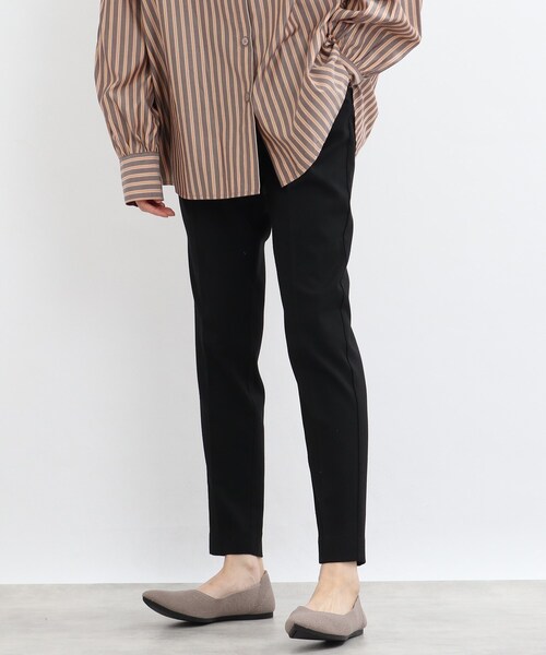 SHOO・LA・RUE（シューラルー）の「◆【美脚シルエット】裏面微起毛タック テーパードパンツ（その他パンツ・レディース・チャコールグレー/ブラック/ブルー/ブラウン系/ブラウン系2/ピンク系・10/02/03/01/05/04）」の20枚目の写真