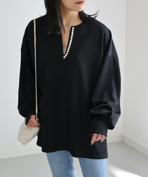 ap retro（アプレトロ）の「パール付ディープVネックプルオーバー（Tシャツ/カットソー・レディース・ブラック/グレイッシュベージュ/アイボリー・FREE）」の8枚目の写真