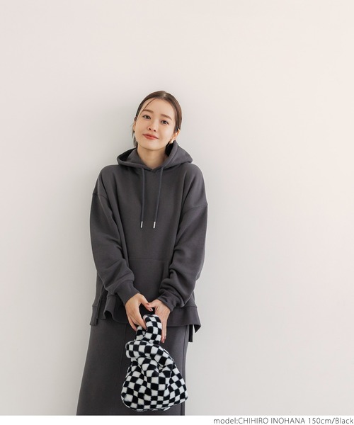 coca(coca)(コカ)の「パウダーファーmini BAG チェッカー(ハンドバッグ・レディース・ブラウン/ブラック・ONE SIZE)」の7枚目の写真
