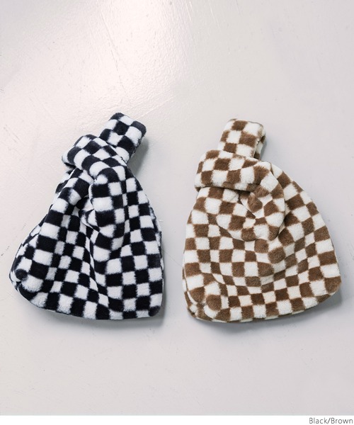 coca(coca)(コカ)の「パウダーファーmini BAG チェッカー(ハンドバッグ・レディース・ブラウン/ブラック・ONE SIZE)」の10枚目の写真