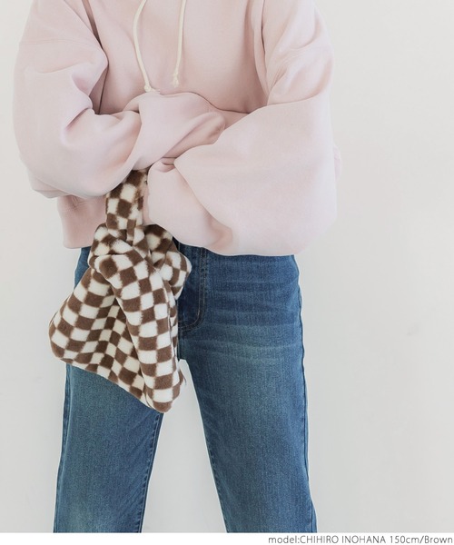 coca(coca)(コカ)の「パウダーファーmini BAG チェッカー(ハンドバッグ・レディース・ブラウン/ブラック・ONE SIZE)」の15枚目の写真