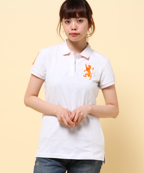 GIORDANO（ジョルダーノ）の「[GIORDANO]ライオン刺繍ナンバリング半袖ポロシャツ（ポロシャツ・レディース・ピンク/ホワイト/ネイビー/ブラック/ホワイト系その他/ブルー系その他/ブラック系その他/グレー系その他/イエロー系その他/ブラック×ピンク/グリーン/ブルー/レッド・LARGE/MEDIUM/X-LARGE/SMALL）」の3枚目の写真