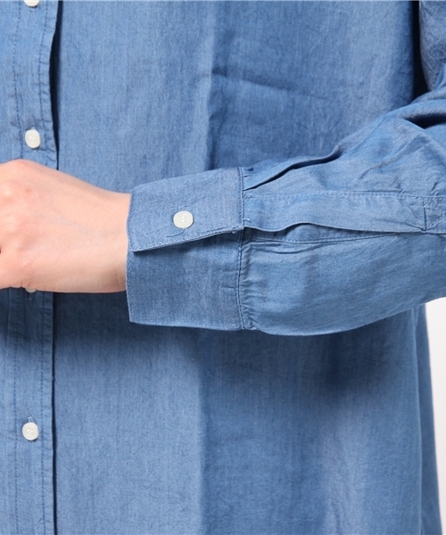 earth music&ecology（アースミュージックアンドエコロジー）の「デニムビッグシャツ（シャツ/ブラウス・レディース・インディゴブルー/ライトインディゴブルー・FREE）」の7枚目の写真