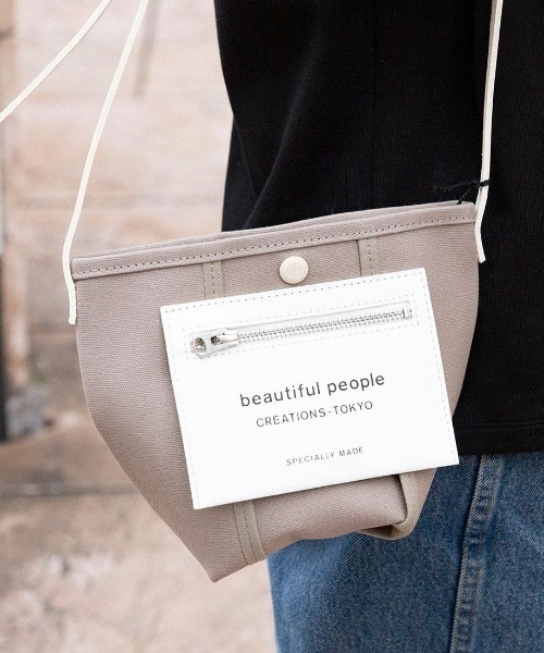 beautiful people（ビューティフルピープル）の「beautiful people lining logo pocket mini shoulder bag 7325611967（ショルダーバッグ・レディース・ブラック/グレー/オフホワイト・FREE）」の3枚目の写真