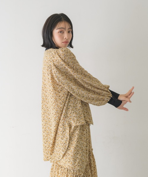 idem（イデム）の「stand collar flower blouse/小花柄スタンドカラーブラウス（シャツ/ブラウス・レディース・ベージュ/ブラック・FREE）」の19枚目の写真