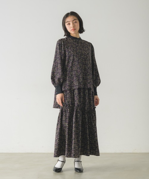 idem（イデム）の「stand collar flower blouse/小花柄スタンドカラーブラウス（シャツ/ブラウス・レディース・ベージュ/ブラック・FREE）」の13枚目の写真