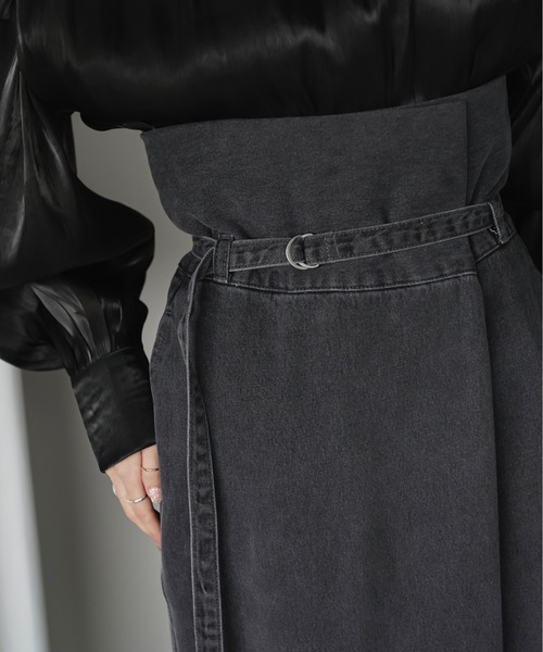 Ezick(エジック)の「Mode denim slim ラップライクスカート(デニムスカート・レディース・グレー/ブラック・SMALL/MEDIUM)」の6枚目の写真