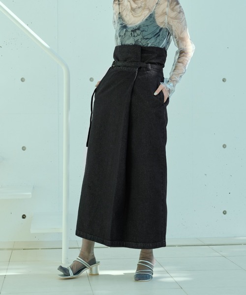 Ezick(エジック)の「Mode denim slim ラップライクスカート(デニムスカート・レディース・グレー/ブラック・SMALL/MEDIUM)」の4枚目の写真