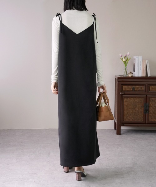 IAMUSE（アイアミューズ）の「【1枚で2シーンの装い。】前後2WAY肩紐リボンキャミワンピース/ふくれジャガード/無地 S0911【IAMUSE】（ワンピース・レディース・ブラック/ブラック系その他・FREE）」の6枚目の写真