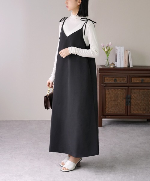 IAMUSE（アイアミューズ）の「【1枚で2シーンの装い。】前後2WAY肩紐リボンキャミワンピース/ふくれジャガード/無地 S0911【IAMUSE】（ワンピース・レディース・ブラック/ブラック系その他・FREE）」の3枚目の写真