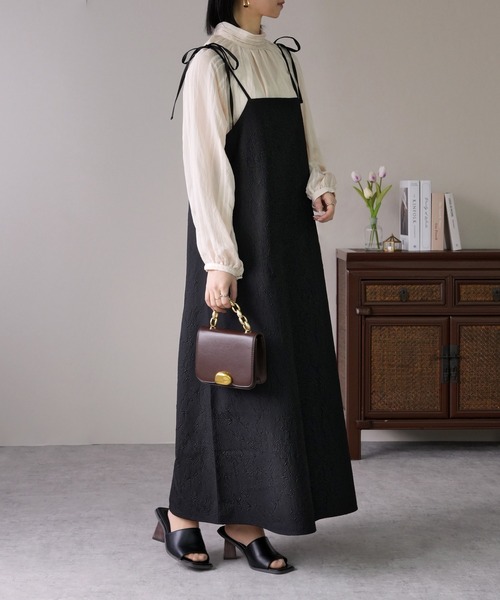 IAMUSE（アイアミューズ）の「【1枚で2シーンの装い。】前後2WAY肩紐リボンキャミワンピース/ふくれジャガード/無地 S0911【IAMUSE】（ワンピース・レディース・ブラック/ブラック系その他・FREE）」の15枚目の写真