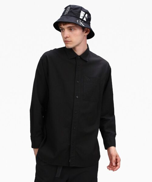 Calvin Klein(カルバン・クライン)の「バックスキャッター モノグラムシャツ(シャツ/ブラウス・メンズ・ブラック・M/S/XL/L)」の6枚目の写真