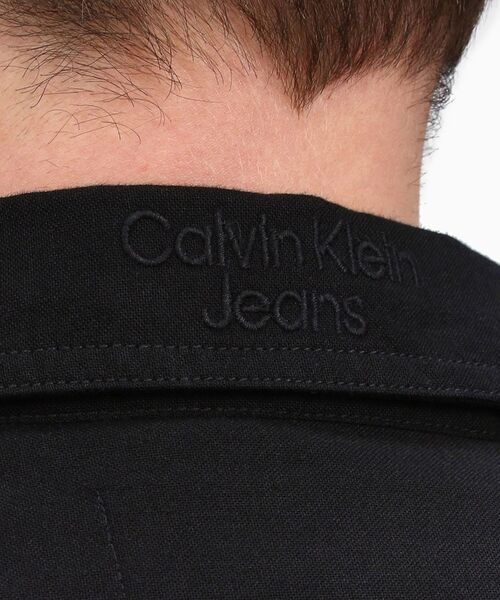 Calvin Klein(カルバン・クライン)の「バックスキャッター モノグラムシャツ(シャツ/ブラウス・メンズ・ブラック・M/S/XL/L)」の7枚目の写真