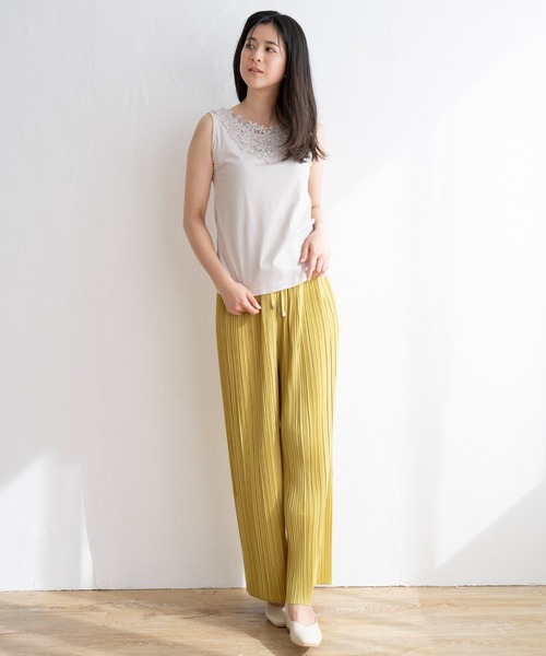 ikka（イッカ）の「【親子コーデ】さらっとプリーツワイドパンツ（その他パンツ・レディース・ブラック/イエロー/ネイビー/ベージュ/その他1/グリーン・S/M/L）」の9枚目の写真