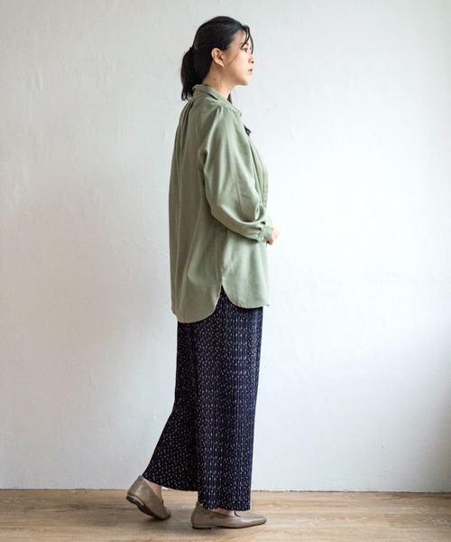 ikka（イッカ）の「【親子コーデ】さらっとプリーツワイドパンツ（その他パンツ・レディース・ブラック/イエロー/ネイビー/ベージュ/その他1/グリーン・S/M/L）」の17枚目の写真