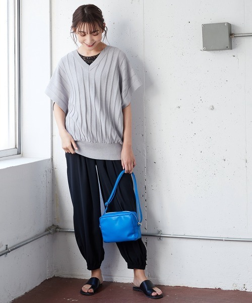 SMILE LAND(スマイルランド)の「大きいサイズ 落ち感を楽しむタックデザインジョガーパンツ(その他パンツ・レディース・ブラック/ブラウン系・L/LL/3L/4L/5L)」の11枚目の写真