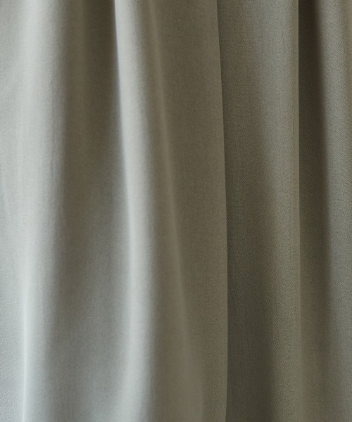 SMILE LAND(スマイルランド)の「大きいサイズ 落ち感を楽しむタックデザインジョガーパンツ(その他パンツ・レディース・ブラック/ブラウン系・L/LL/3L/4L/5L)」の17枚目の写真