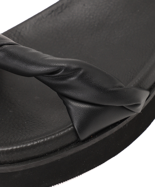 LE TALON（ルタロン）の「ソフトツイストフットベットサンダル