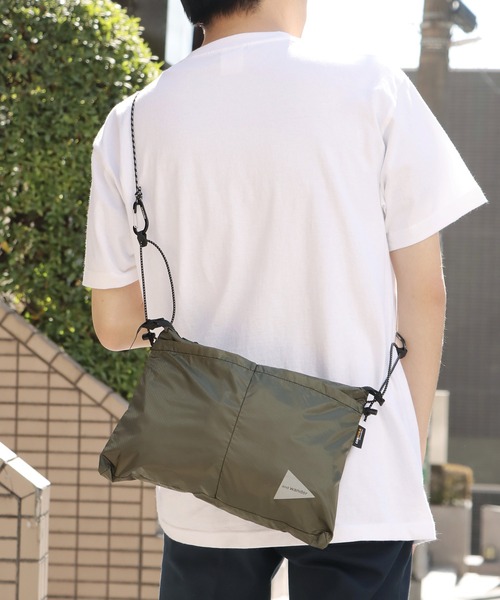 and wander(アンドワンダー)の「and wander/アンドワンダー sil sacoshe サコッシュ(ショルダーバッグ・メンズ・オリーブ/ブラック/ライトブラウン/クリーム・FREE)」の11枚目の写真