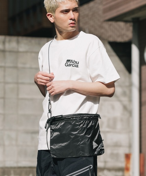 and wander(アンドワンダー)の「and wander/アンドワンダー sil sacoshe サコッシュ(ショルダーバッグ・メンズ・オリーブ/ブラック/ライトブラウン/クリーム・FREE)」の22枚目の写真