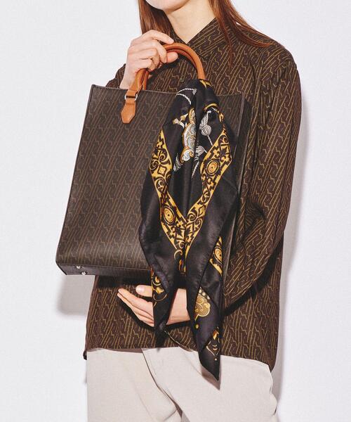 tk.TAKEO KIKUCHI（ティーケータケオキクチ）の「Italy ビッグスカーフ（バンダナ/スカーフ・レディース・ベージュ系3/ネイビー系/ブルー系3/ブルー系4/ブラック系・00）」の2枚目の写真