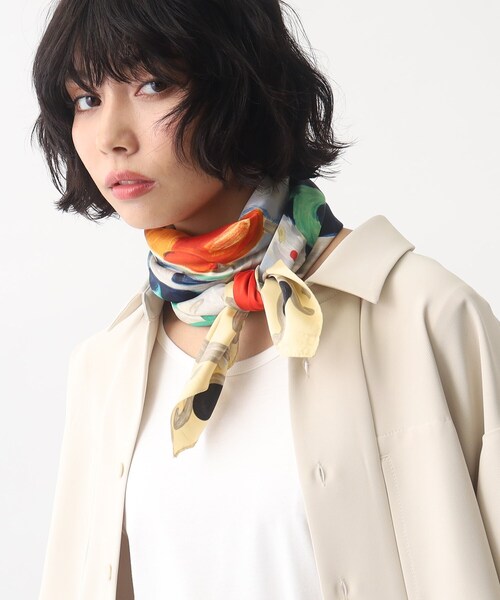 tk.TAKEO KIKUCHI（ティーケータケオキクチ）の「Italy ビッグスカーフ（バンダナ/スカーフ・レディース・ベージュ系3/ネイビー系/ブルー系3/ブルー系4/ブラック系・00）」の9枚目の写真