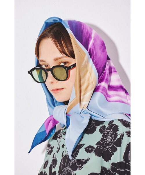 tk.TAKEO KIKUCHI（ティーケータケオキクチ）の「Italy ビッグスカーフ（バンダナ/スカーフ・レディース・ベージュ系3/ネイビー系/ブルー系3/ブルー系4/ブラック系・00）」の21枚目の写真