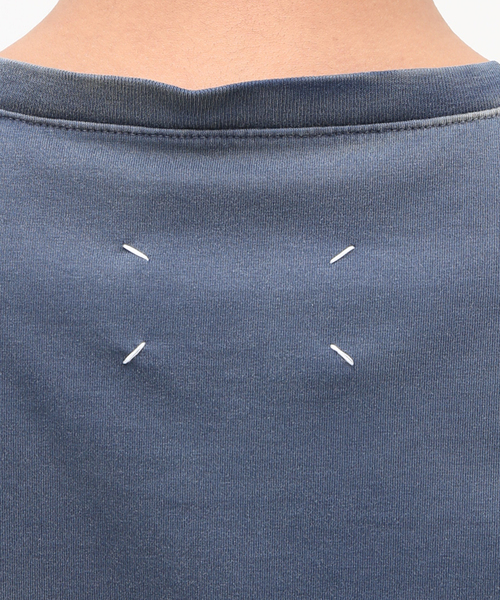 Maison Margiela（メゾンマルジェラ）の「【MAISON MARGIELA / メゾン マルジェラ】college logo tee（Tシャツ/カットソー・メンズ・コバルトブルー・MEDIUM/LARGE）」の16枚目の写真