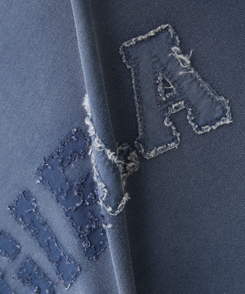 Maison Margiela（メゾンマルジェラ）の「【MAISON MARGIELA / メゾン マルジェラ】college logo tee（Tシャツ/カットソー・メンズ・コバルトブルー・MEDIUM/LARGE）」の12枚目の写真