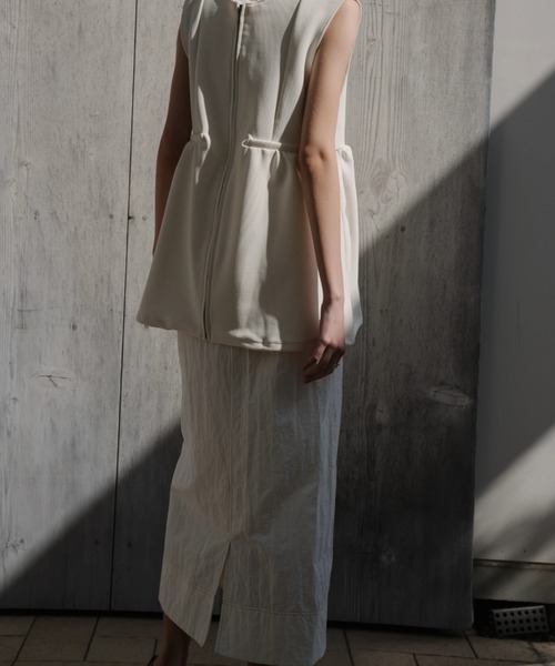 WILLFULLY（ウィルフリー）の「bi color stitch flap pocket pencil nylon SK（スカート・レディース・アイボリー/ブラック・FREE）」の15枚目の写真