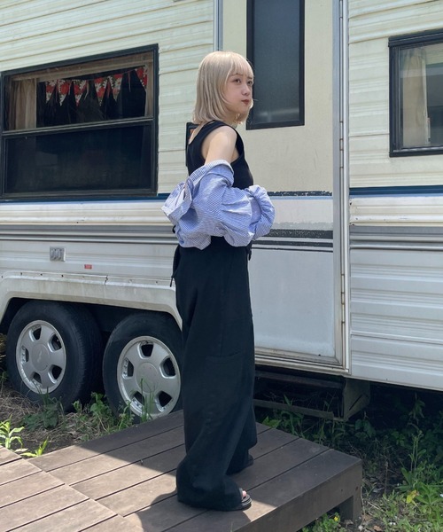 CIAOPANIC(チャオパニック)の「マルチウェイホルターネッククロップドタンクトップ(タンクトップ・レディース・ネイビー/ブラック/ホワイト/ブラウン/ピンク・FREE)」の21枚目の写真