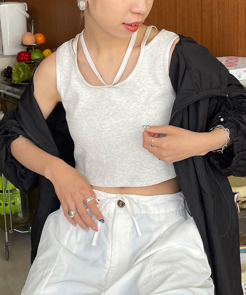 CIAOPANIC(チャオパニック)の「マルチウェイホルターネッククロップドタンクトップ(タンクトップ・レディース・ネイビー/ブラック/ホワイト/ブラウン/ピンク・FREE)」の14枚目の写真