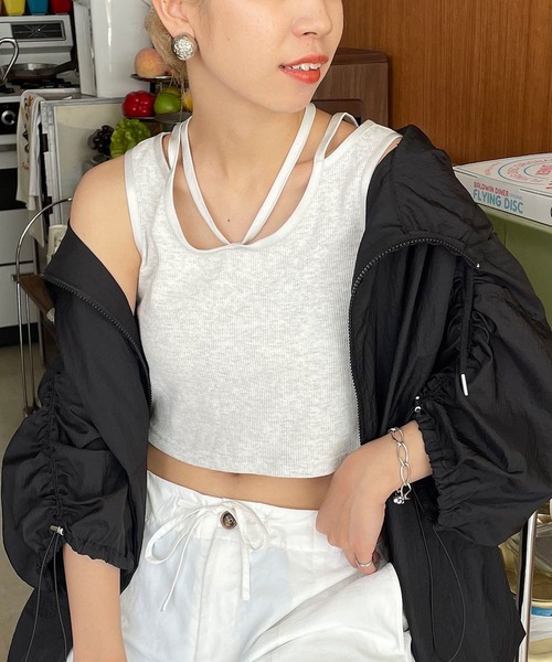 CIAOPANIC(チャオパニック)の「マルチウェイホルターネッククロップドタンクトップ(タンクトップ・レディース・ネイビー/ブラック/ホワイト/ブラウン/ピンク・FREE)」の16枚目の写真