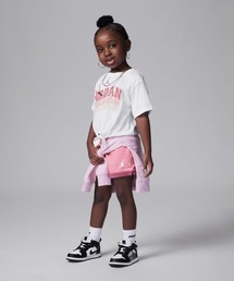 NIKE（ナイキ）の「ジョーダン ウェーブ アイコン プレー ショートパンツ セットアップ ベビー ツーピース セットアップ / Jordan Wave Icon Play Shorts Set Toddler 2-Piece Set（スポーツグッズ・キッズ）」