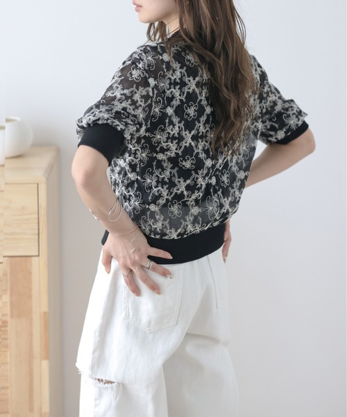 AMELY(エミリー)の「シアー刺繍トップス(その他トップス・レディース・アイボリー/ブラック・フリー)」の7枚目の写真