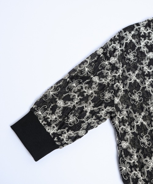 AMELY(エミリー)の「シアー刺繍トップス(その他トップス・レディース・アイボリー/ブラック・フリー)」の15枚目の写真