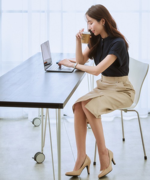 7days Life Styling(セブンデイズライフスタイリング)の「サラサラ裏メッシュ綿混ストレッチミディ丈タイトスカート(接触冷感・吸汗速乾・ストレッチ・UVカット)(スカート・レディース・ブラック/ベージュ/ネイビー/グリーン/グレー・S/LL/L/M)」の14枚目の写真